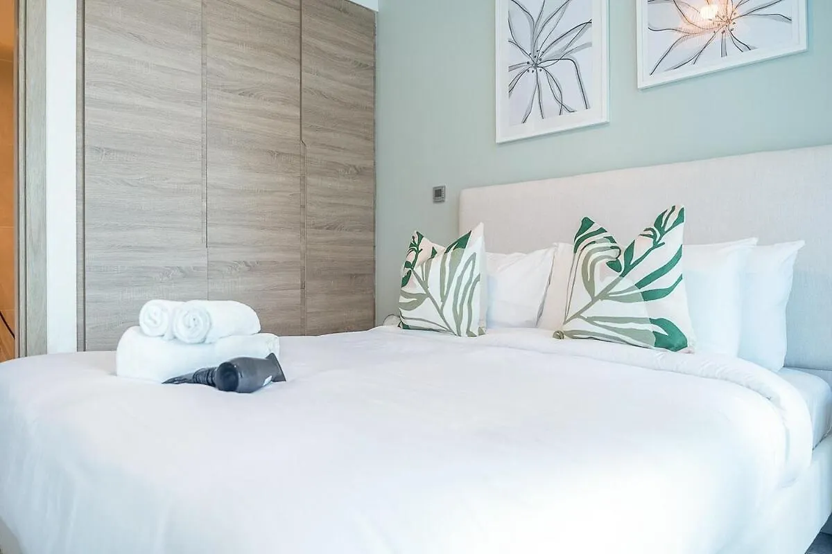 Glamorous 1Br Apartment - Steps From The Beach Dubai 0*,  United Arab Emirates