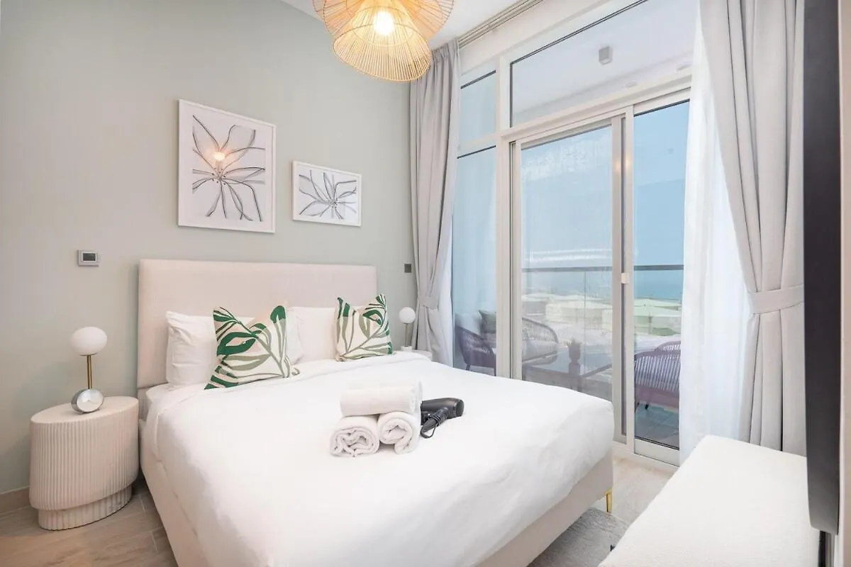 Glamorous 1Br Apartment - Steps From The Beach Dubai United Arab Emirates
