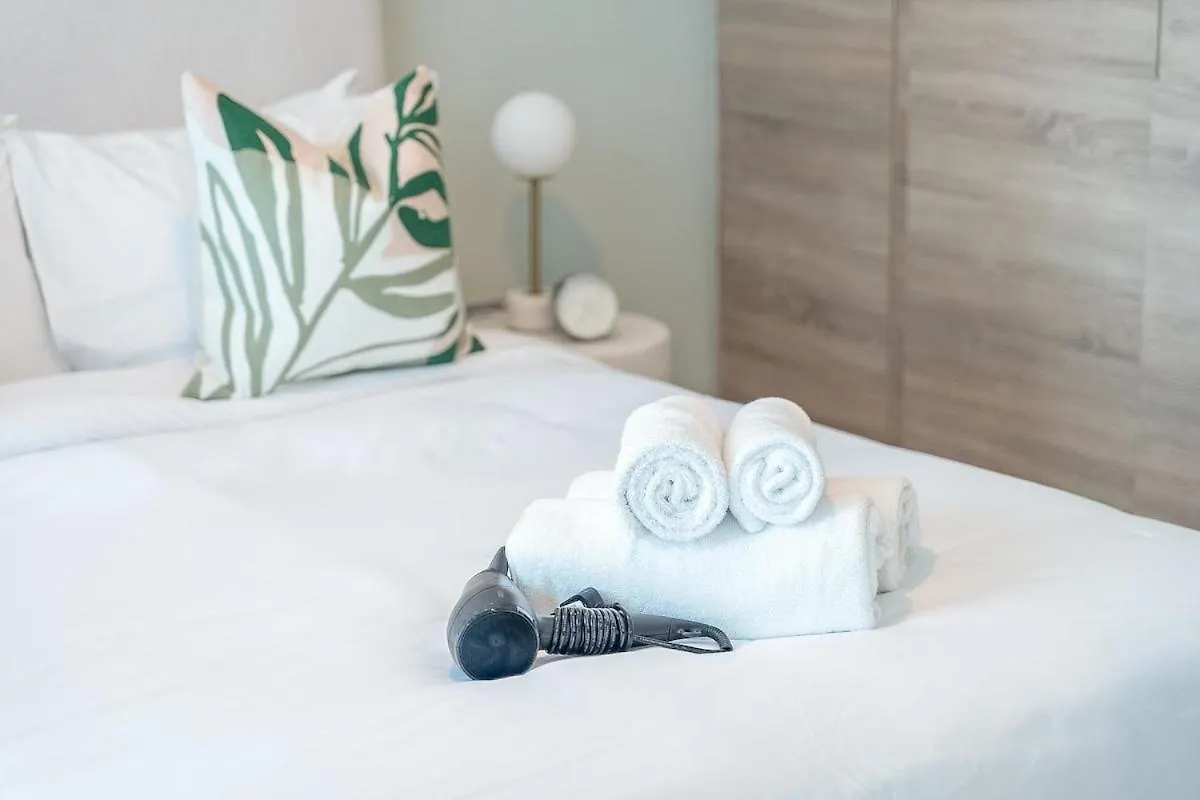 Glamorous 1Br Apartment - Steps From The Beach Dubai United Arab Emirates
