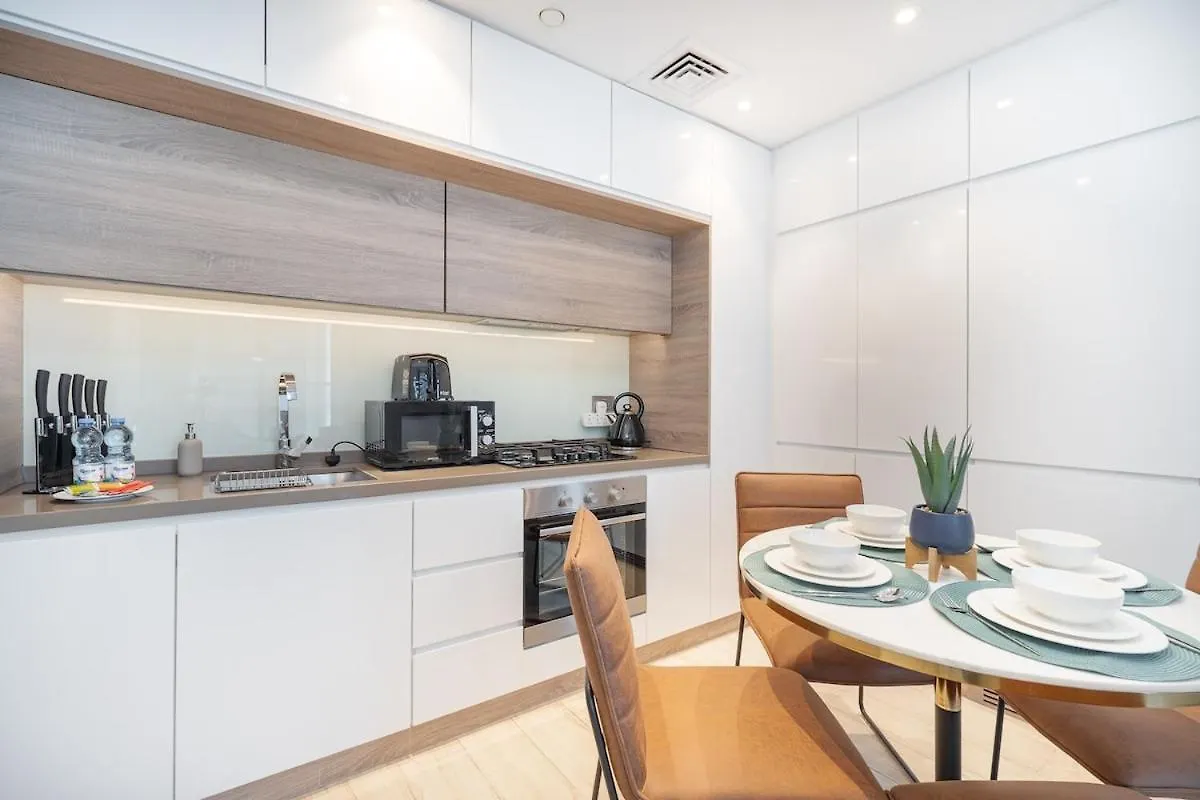Glamorous 1Br Apartment - Steps From The Beach Dubai United Arab Emirates